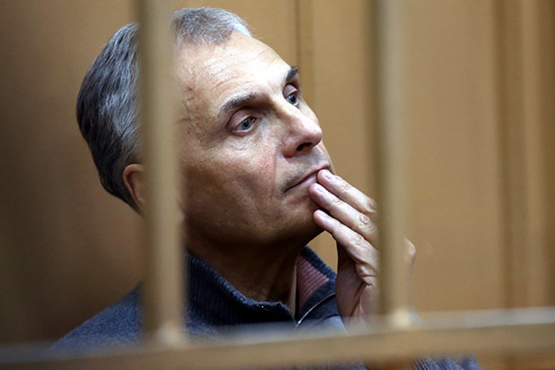 Сахалин. Суд по делу конфискации имущества экс-губернатора Хорошавина перенесен